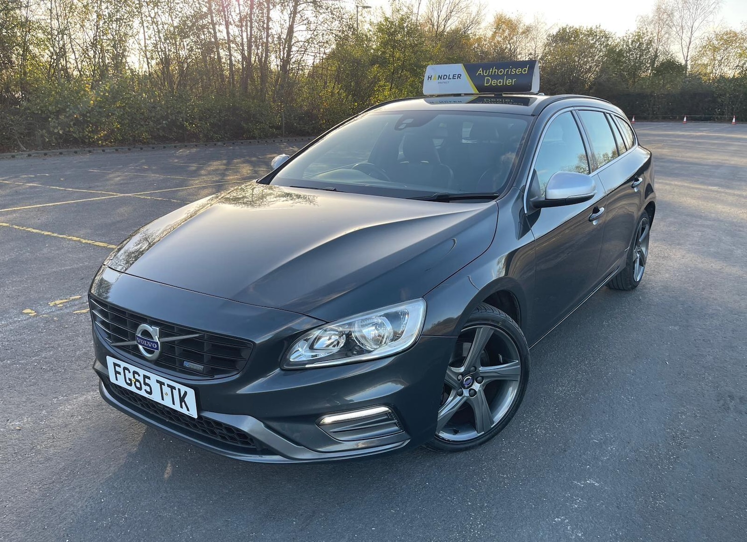 Used Volvo V60 2015 for sale - 76623148: Photo 3