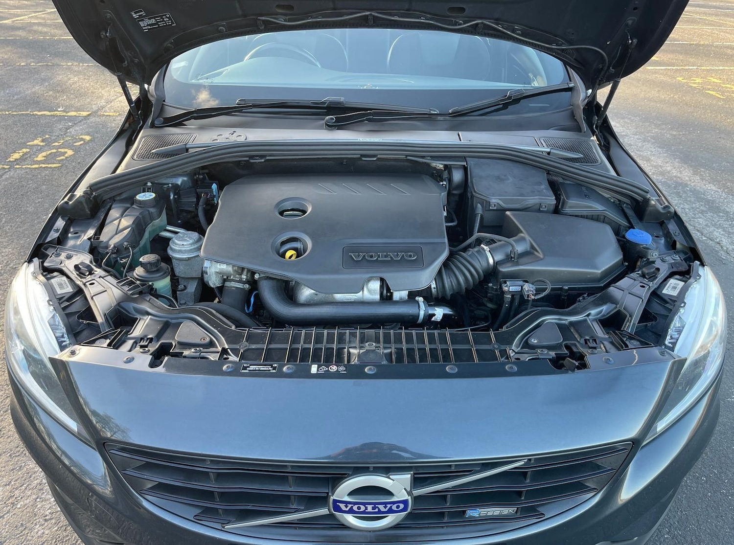 Used Volvo V60 2015 for sale - 76623148: Photo 33