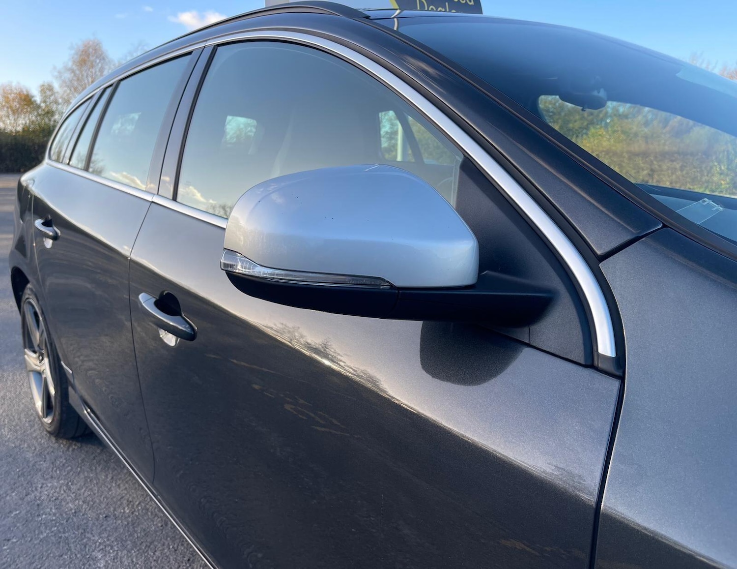 Used Volvo V60 2015 for sale - 76623148: Photo 40