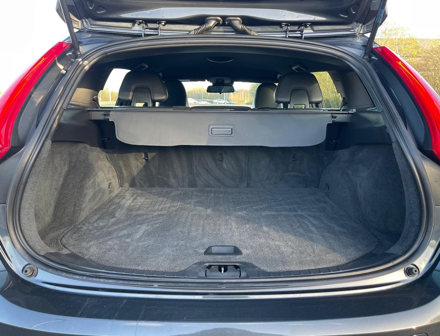 Used Volvo V60 2015 for sale - 76623148: Photo 42