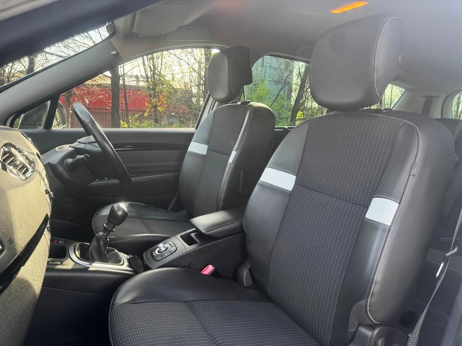 Used Renault Grand Scenic 2015 for sale - 78199028: Photo 19