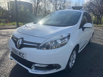Used Renault Grand Scenic 2015 for sale - 78199028: Photo