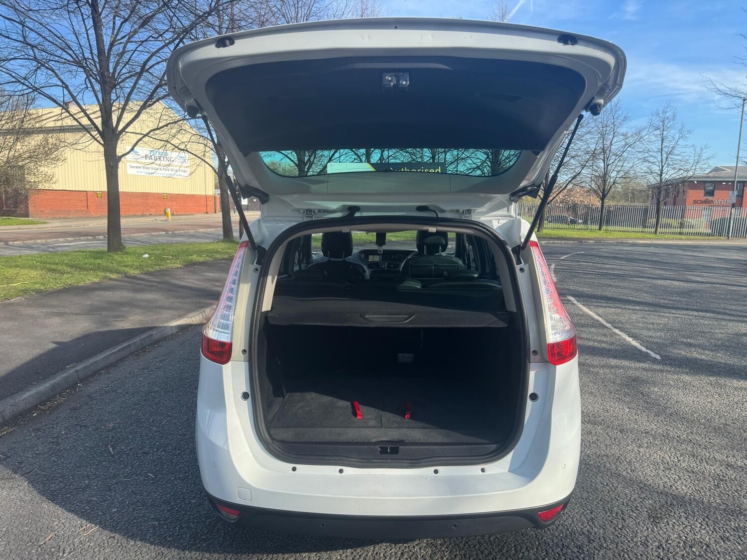 Used Renault Grand Scenic 2015 for sale - 78199028: Photo 49