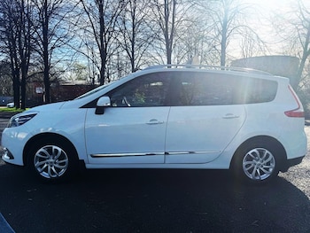 Used Renault Grand Scenic 2015 for sale - 78199028: Photo