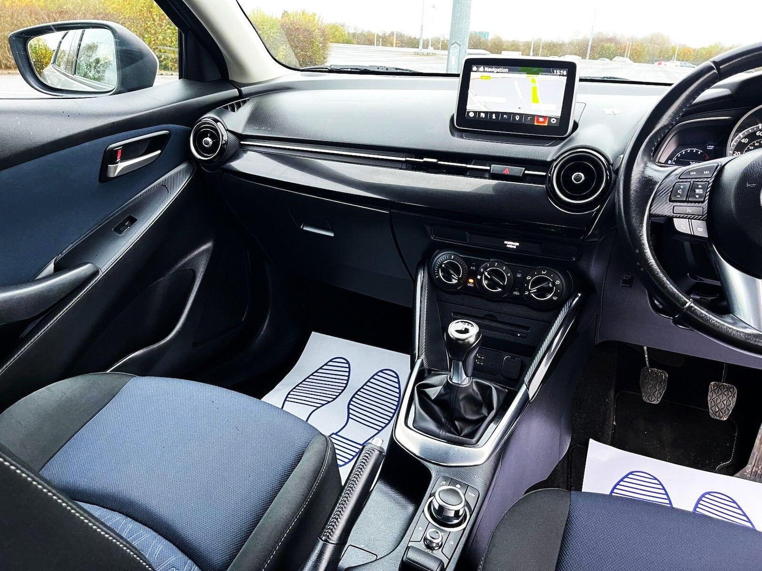 Used Mazda Mazda2 2015 for sale - 76623131: Photo 16