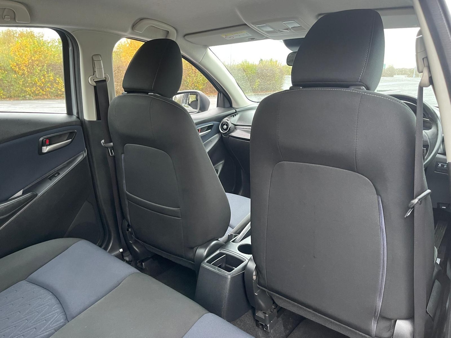 Used Mazda Mazda2 2015 for sale - 76623131: Photo 23