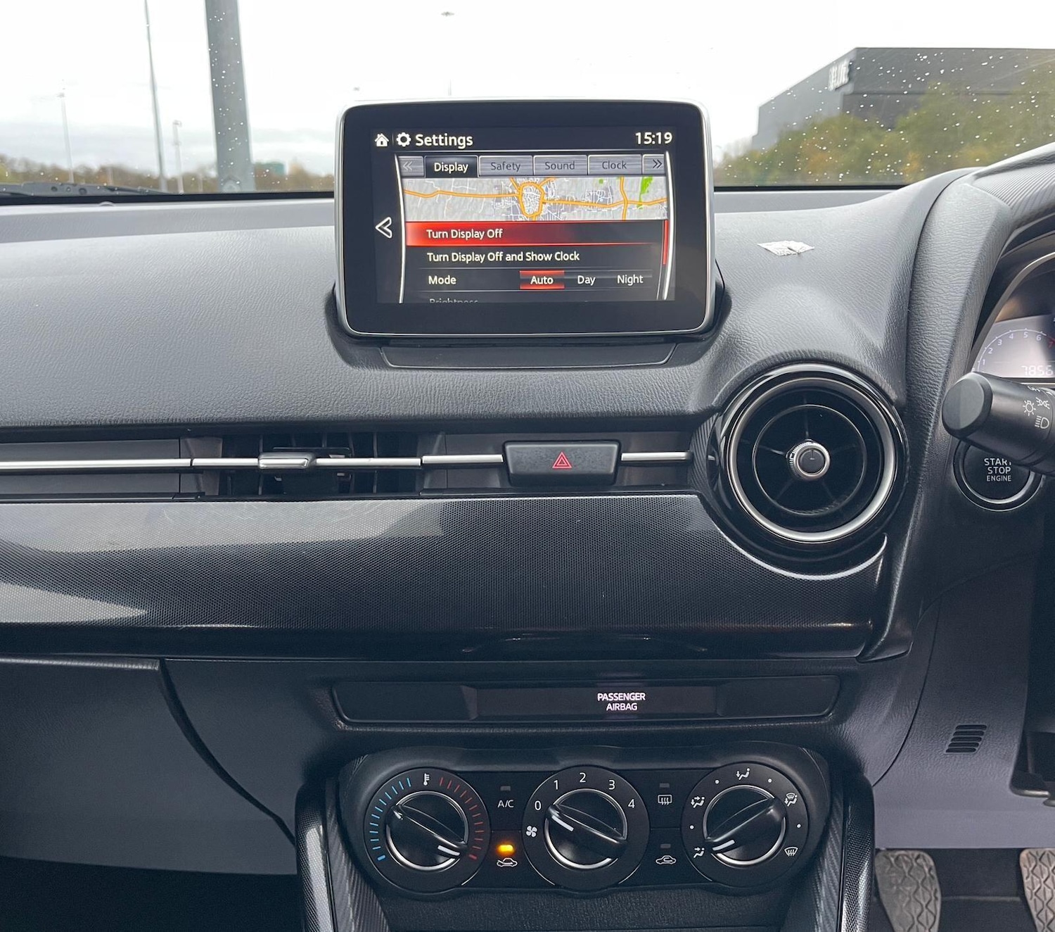 Used Mazda Mazda2 2015 for sale - 76623131: Photo 33