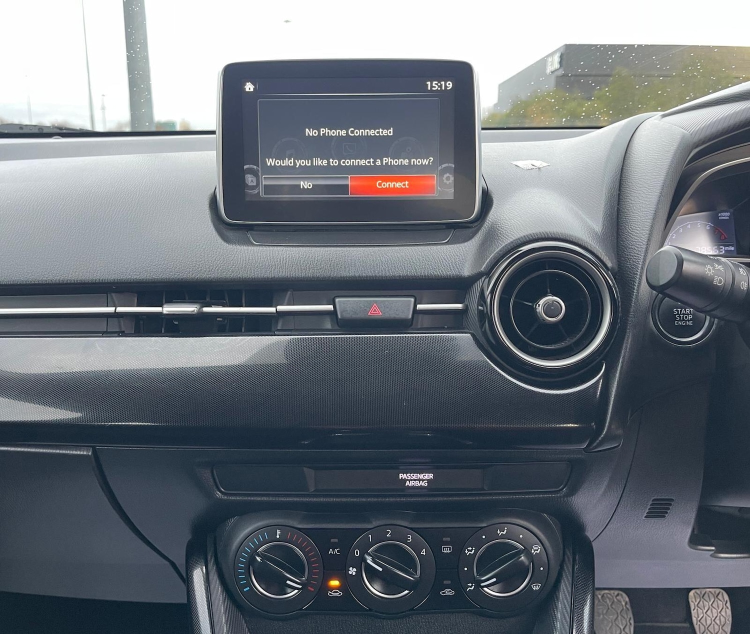 Used Mazda Mazda2 2015 for sale - 76623131: Photo 35