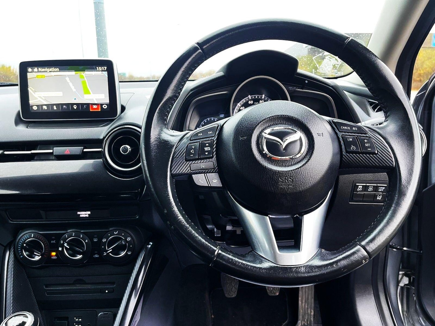 Used Mazda Mazda2 2015 for sale - 76623131: Photo 41