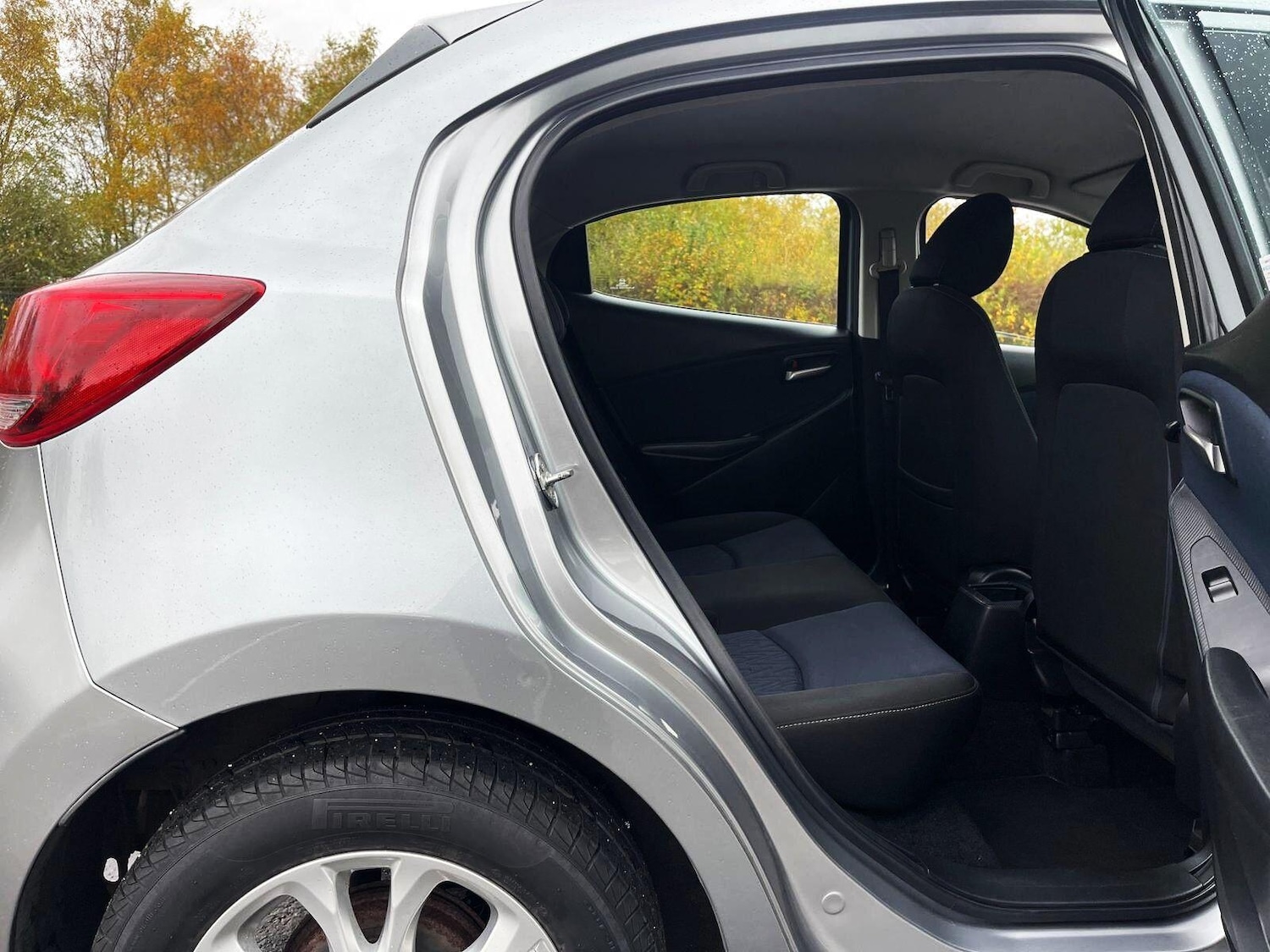 Used Mazda Mazda2 2015 for sale - 76623131: Photo 48