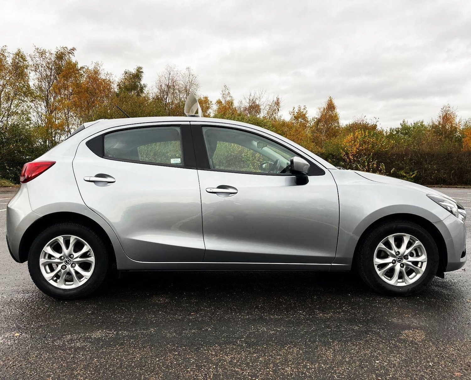 Used Mazda Mazda2 2015 for sale - 76593433: Photo 10