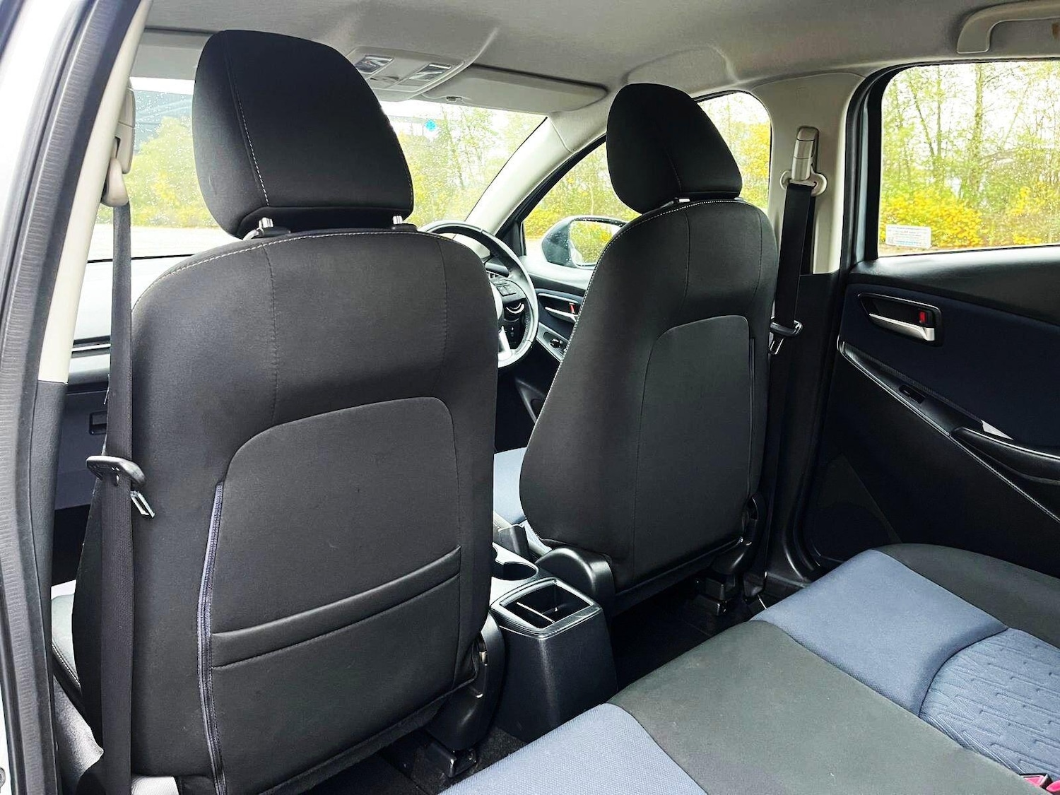 Used Mazda Mazda2 2015 for sale - 76593433: Photo 25