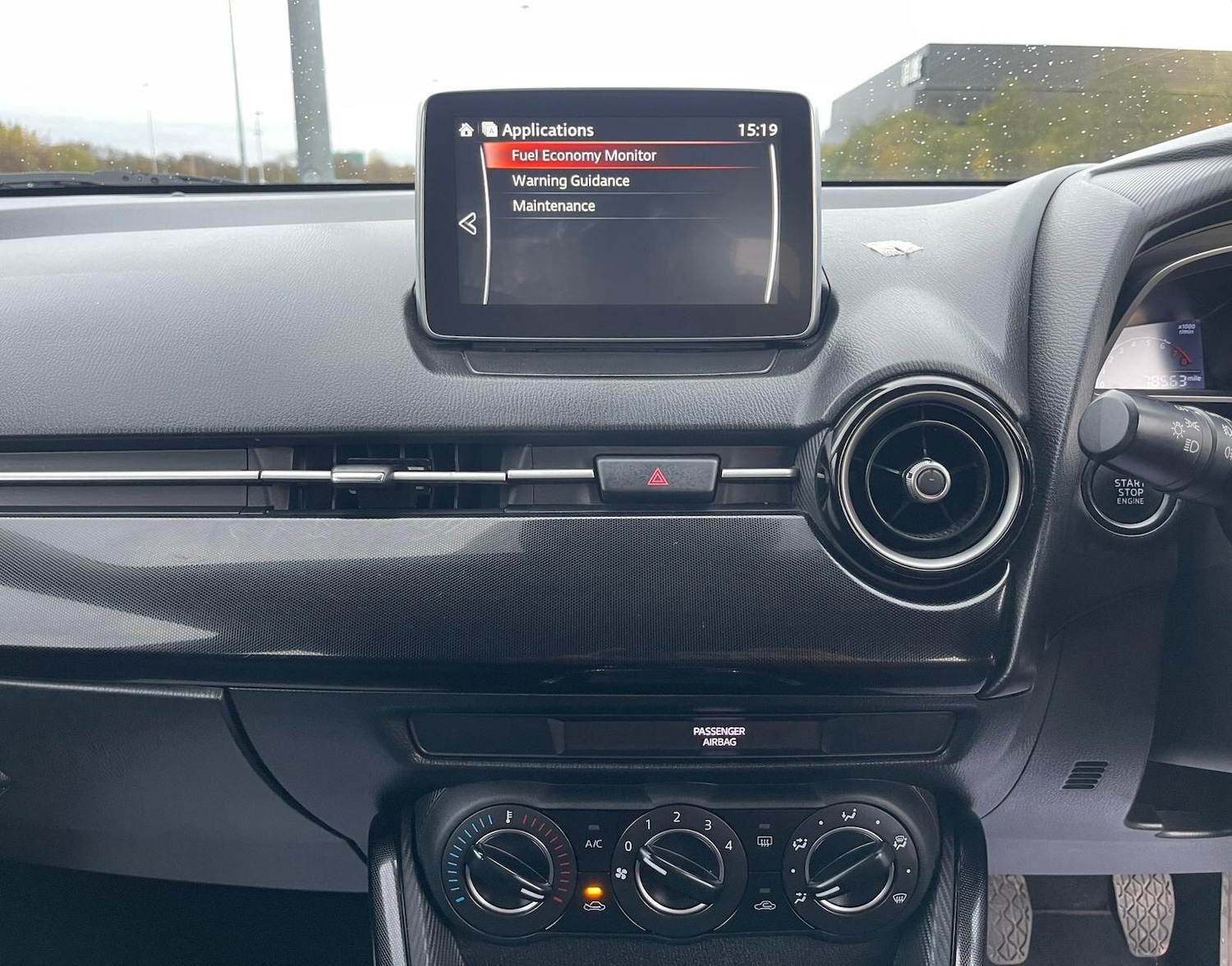 Used Mazda Mazda2 2015 for sale - 76593433: Photo 37