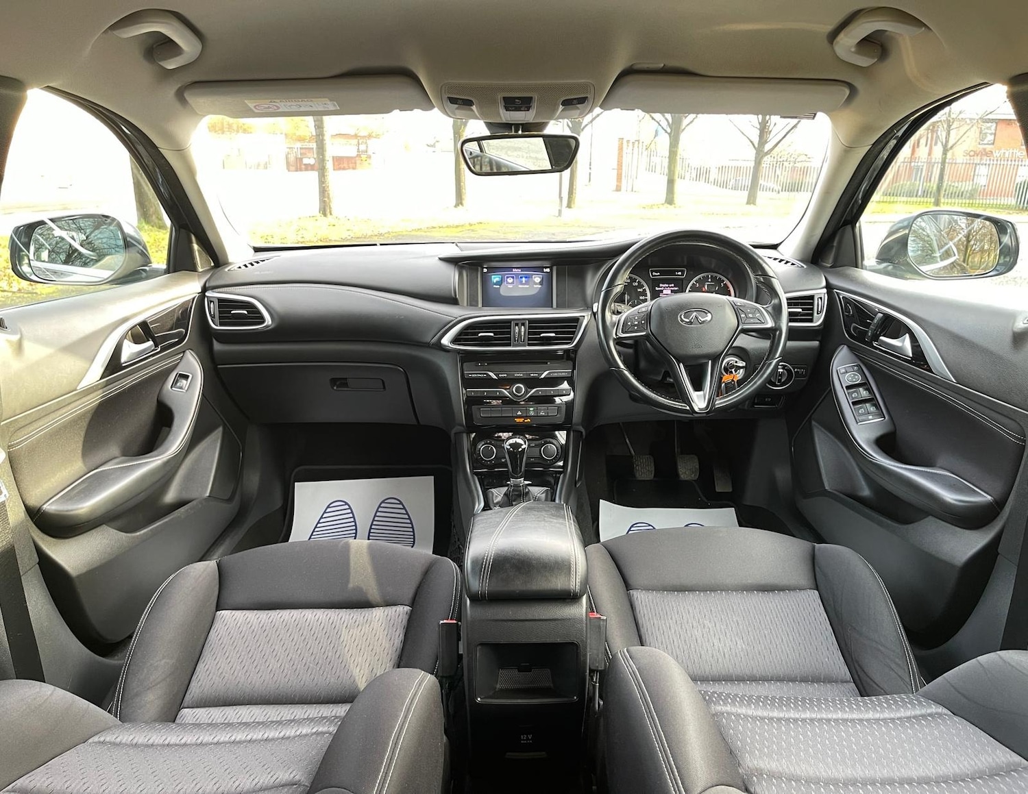 Used Infiniti Q30 2016 for sale - 76800779: Photo 16