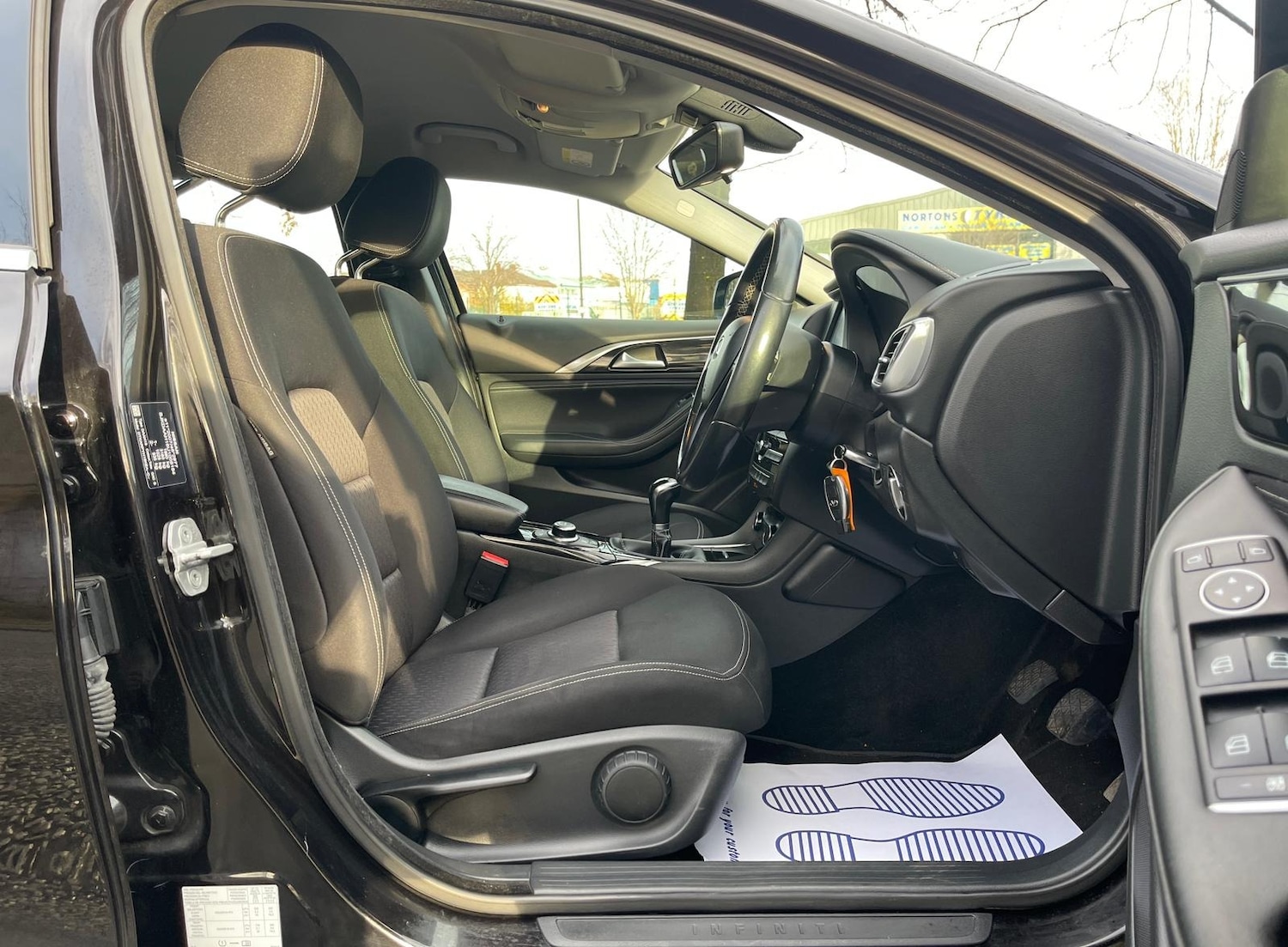 Used Infiniti Q30 2016 for sale - 76800779: Photo 19