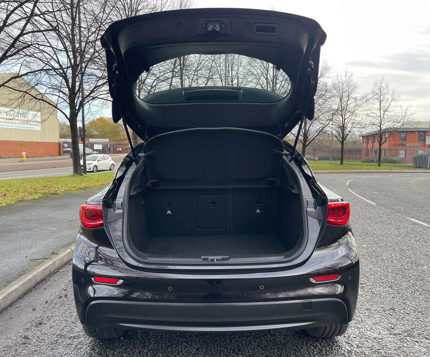 Used Infiniti Q30 2016 for sale - 76800779: Photo 46