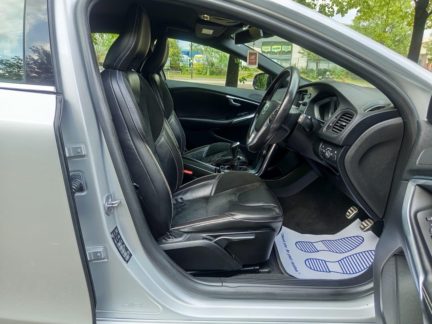 Used Volvo V40 2015 for sale - 76597679: Photo 21