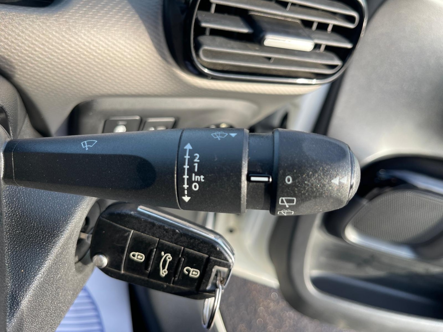 Used Citroen C4 Cactus 2015 for sale - 77476669: Photo 29