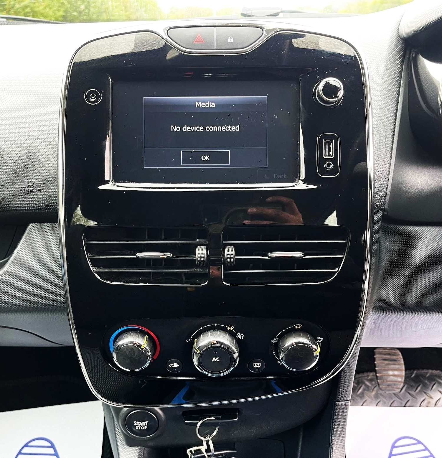 Used Renault Clio 2013 for sale - 76294381: Photo 5