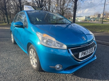 Used Peugeot 208 2013 for sale - 77877648: Photo
