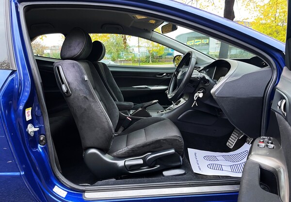 Used Honda Civic 2011 for sale - 76234482: Photo 17