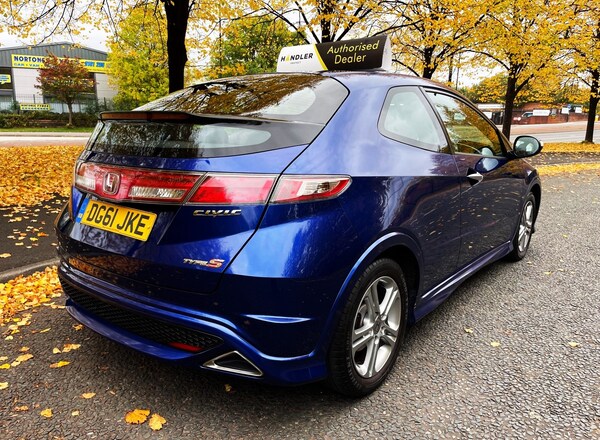 Used Honda Civic 2011 for sale - 76234482: Photo 7