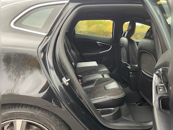 Used Volvo V40 2014 for sale - 76480548: Photo