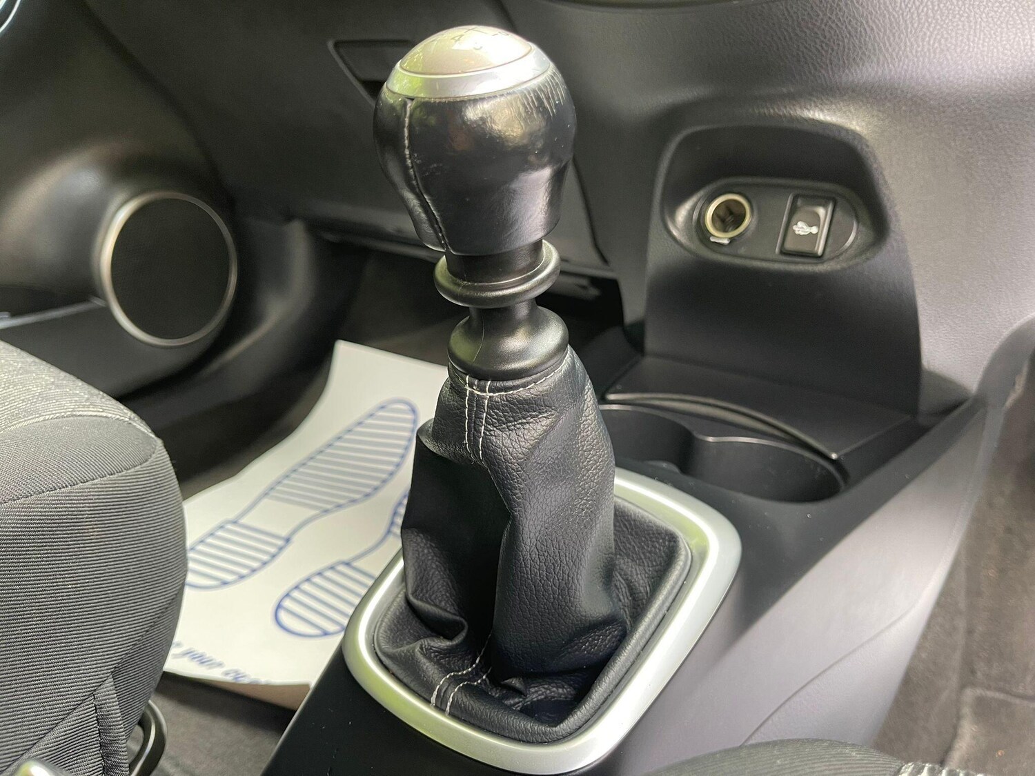 Used Toyota Yaris 2015 for sale - 76623139: Photo 28