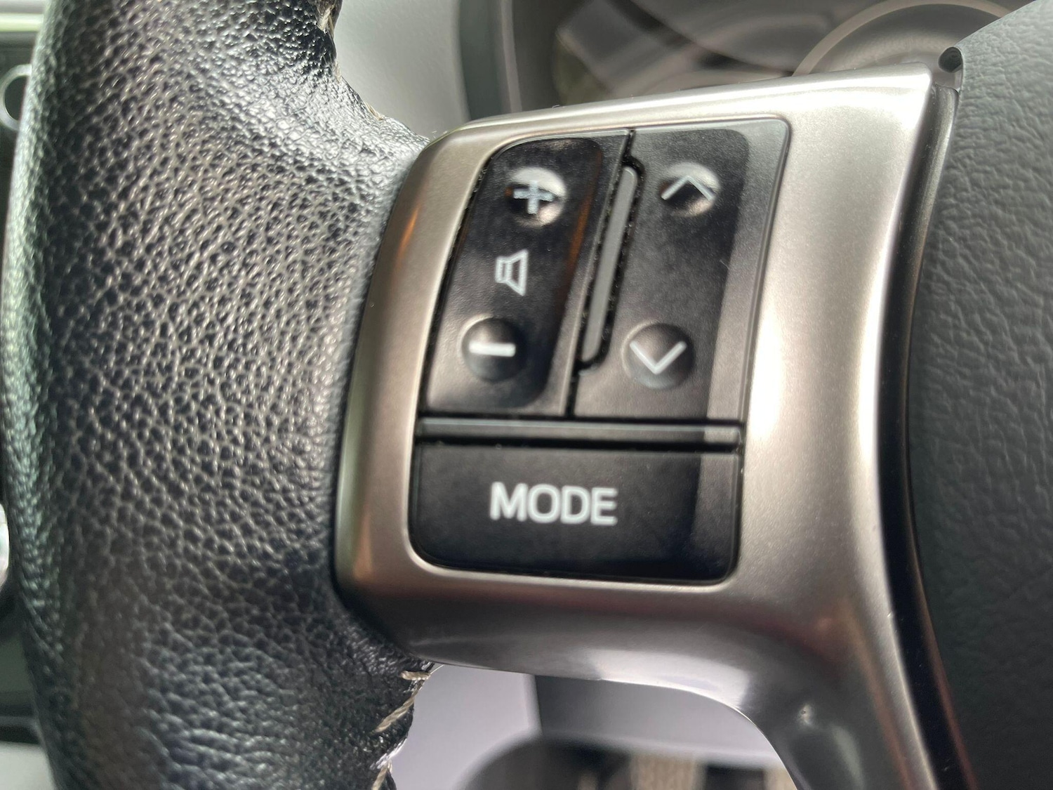 Used Toyota Yaris 2015 for sale - 76623139: Photo 31