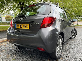 Used Toyota Yaris 2015 for sale - 76623139: Photo