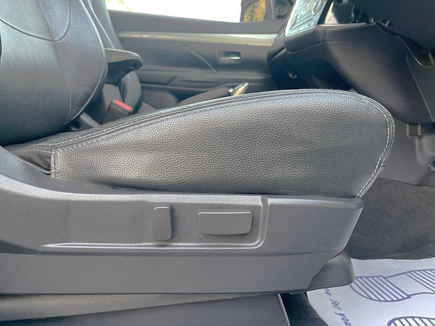 Used Mitsubishi Outlander 2015 for sale - 76579861: Photo 18