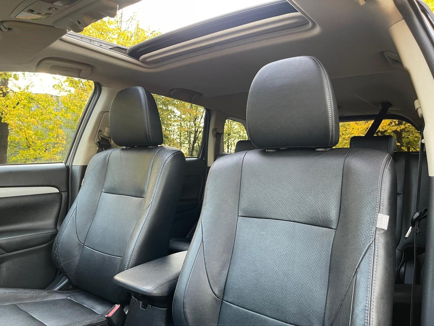 Used Mitsubishi Outlander 2015 for sale - 76579861: Photo 26