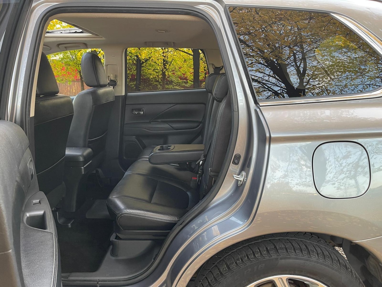 Used Mitsubishi Outlander 2015 for sale - 76579861: Photo 29