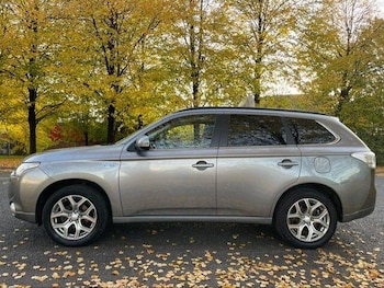 Used Mitsubishi Outlander 2015 for sale - 76579861: Photo