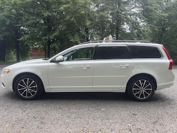 Used Volvo V70 2011 for sale - 78832775: Photo