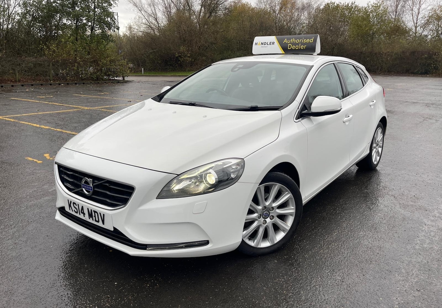 Used Volvo V40 2014 for sale - 76696585: Photo 11
