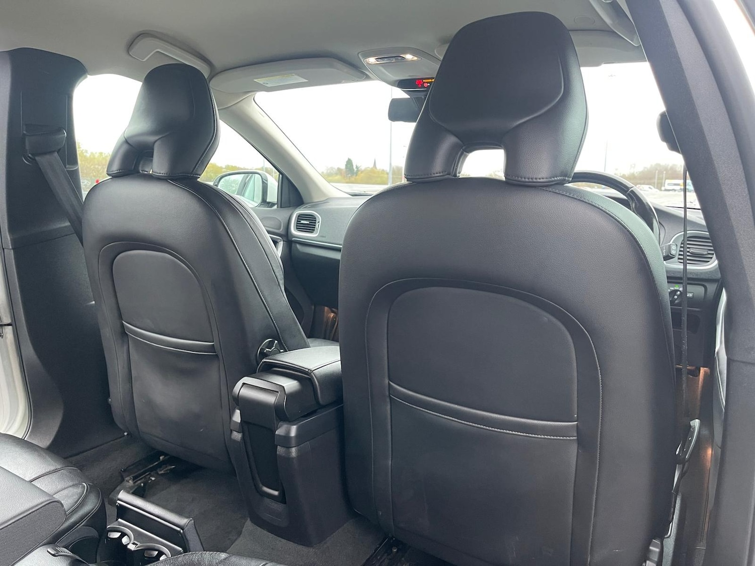 Used Volvo V40 2014 for sale - 76696585: Photo 19