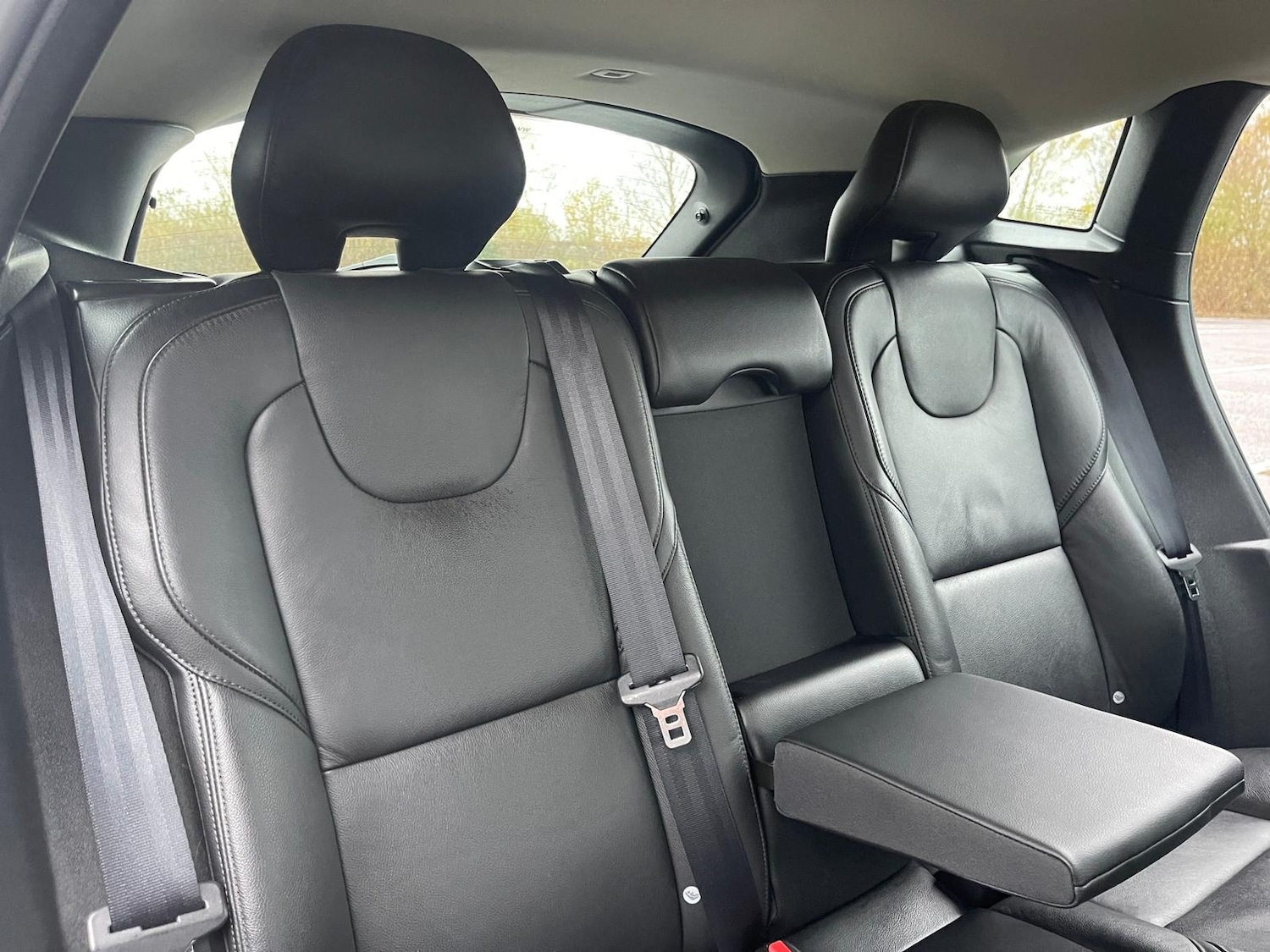 Used Volvo V40 2014 for sale - 76696585: Photo 20