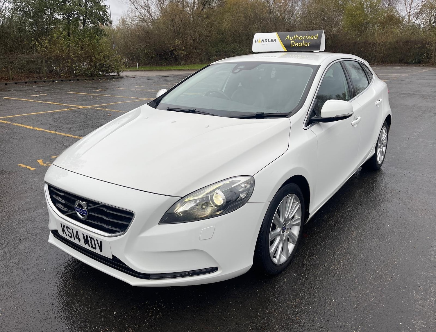 Used Volvo V40 2014 for sale - 76696585: Photo 3