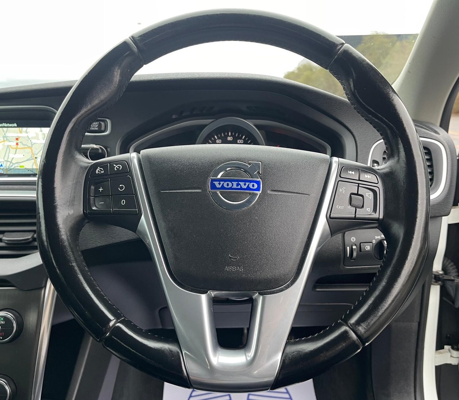 Used Volvo V40 2014 for sale - 76696585: Photo 36