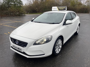 Used Volvo V40 2014 for sale - 76696585: Photo