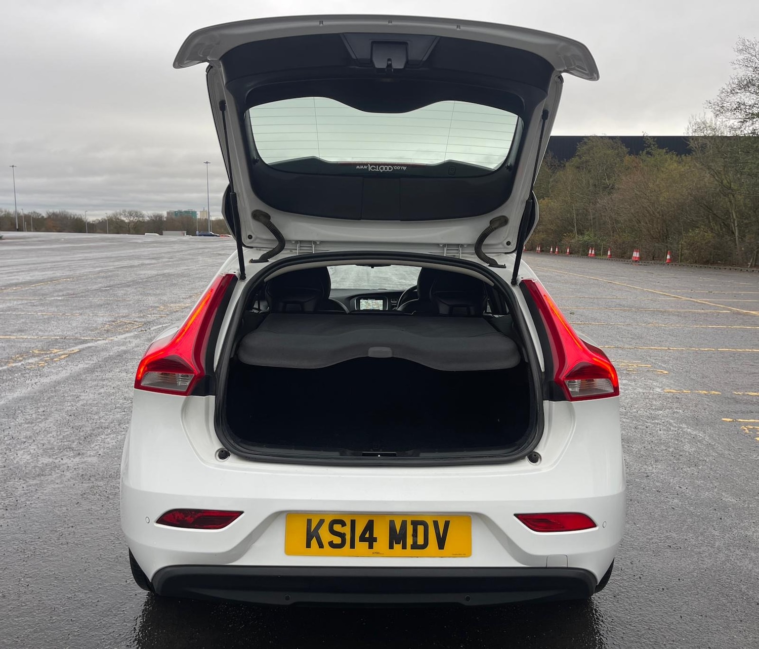 Used Volvo V40 2014 for sale - 76696585: Photo 43