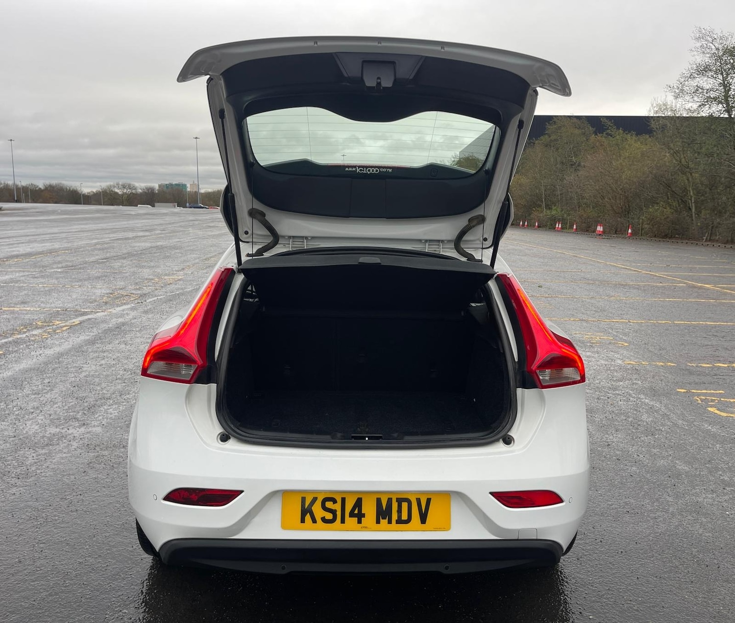 Used Volvo V40 2014 for sale - 76696585: Photo 44