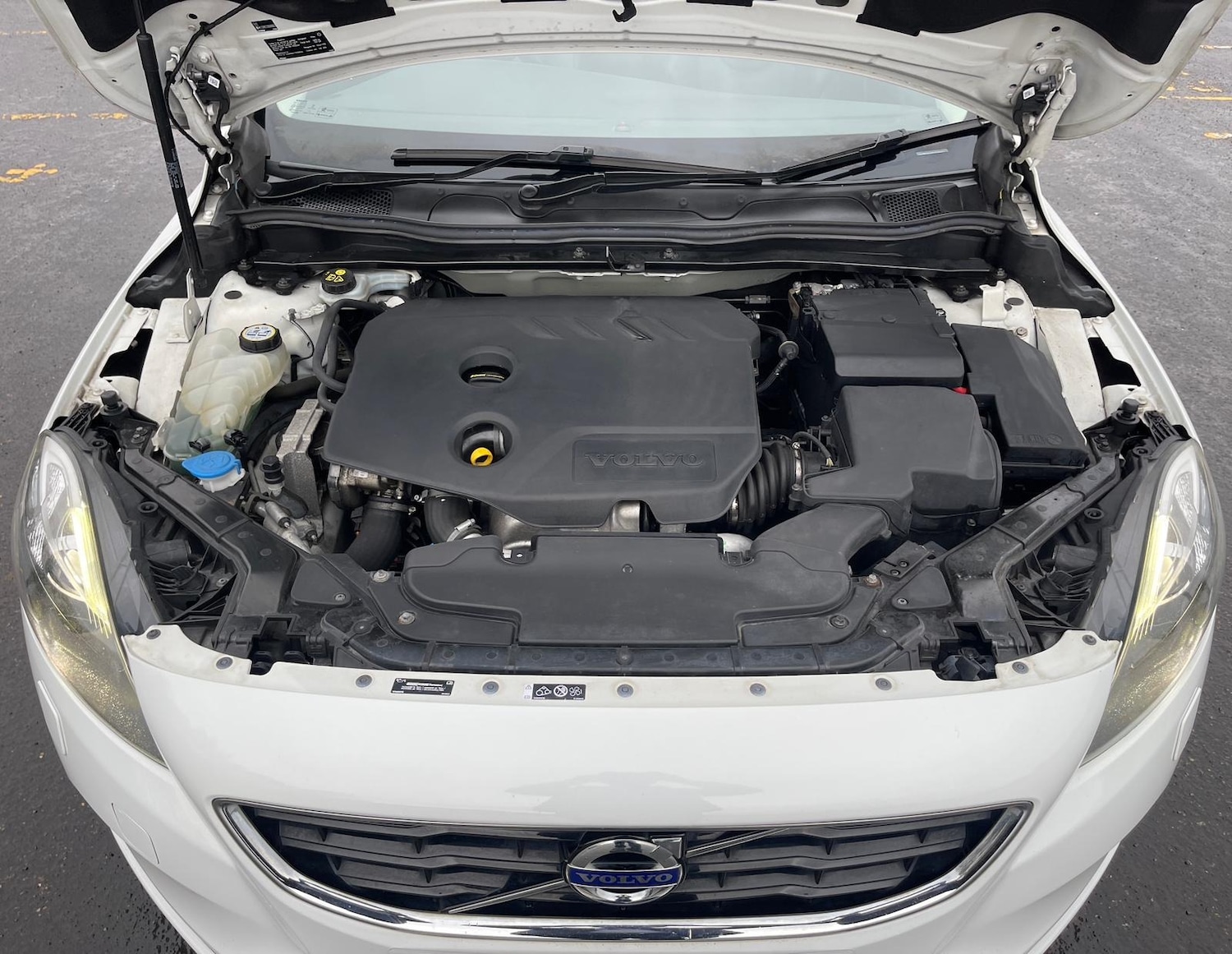 Used Volvo V40 2014 for sale - 76696585: Photo 48