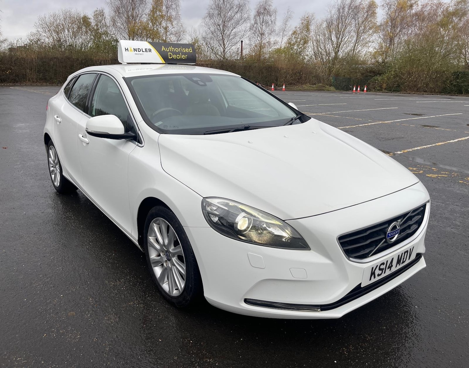 Used Volvo V40 2014 for sale - 76696585: Photo 9