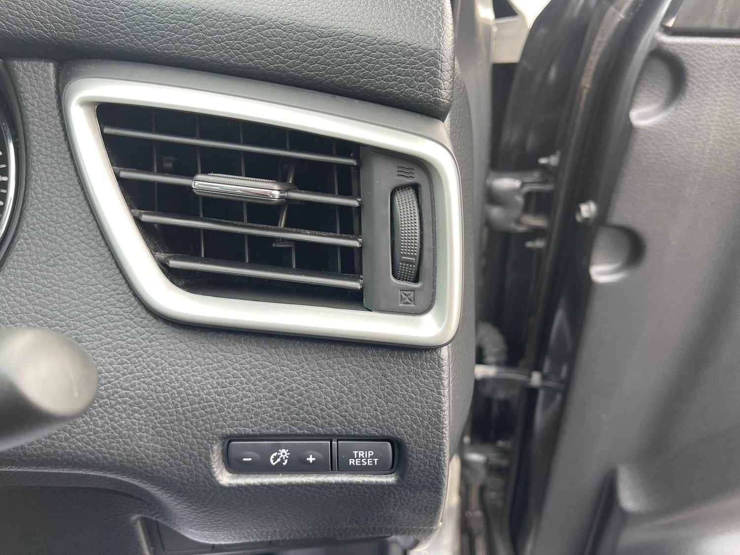 Used Nissan Qashqai 2015 for sale - 76593421: Photo 31