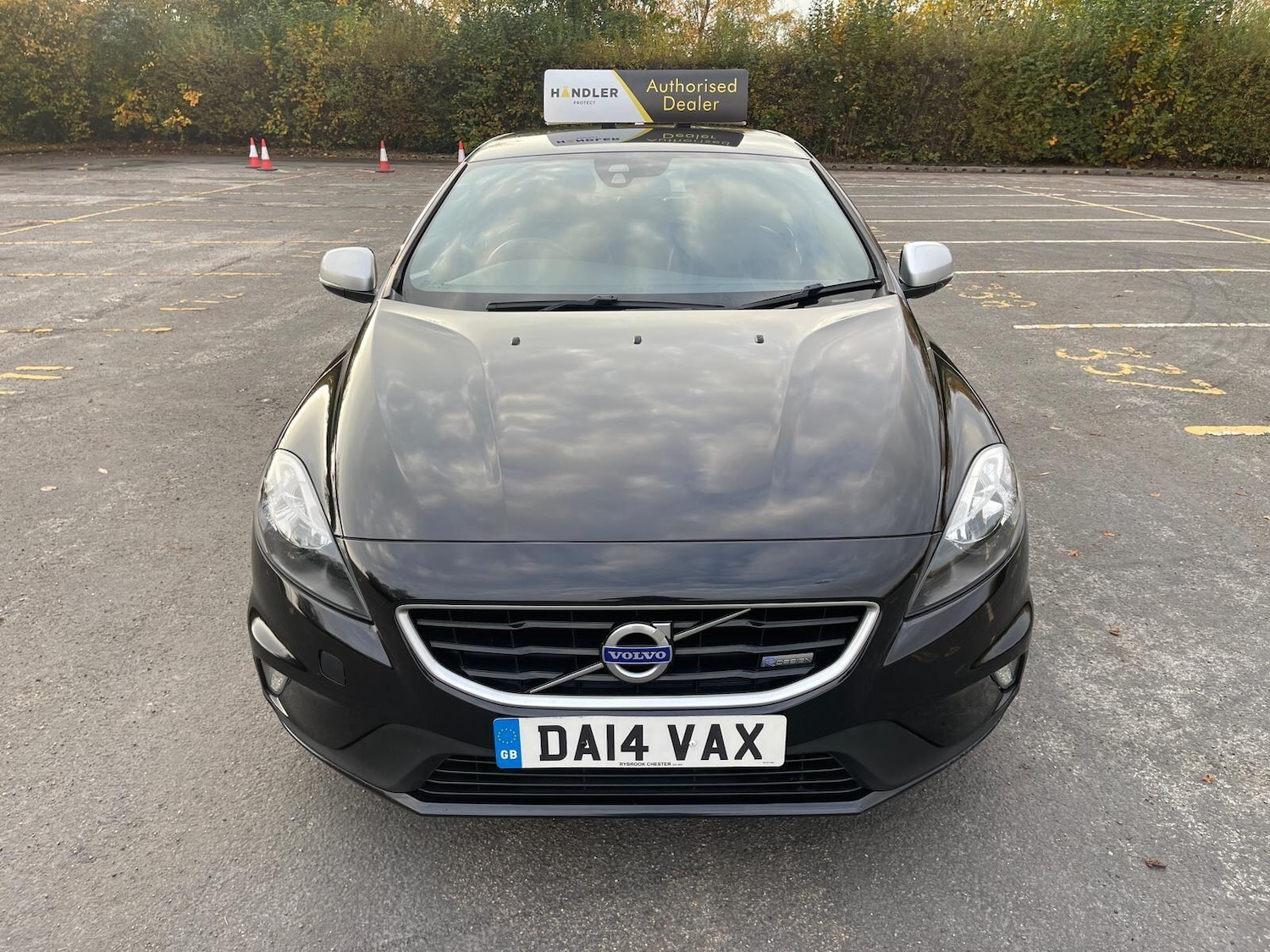 Used Volvo V40 2014 for sale - 76623146: Photo 2