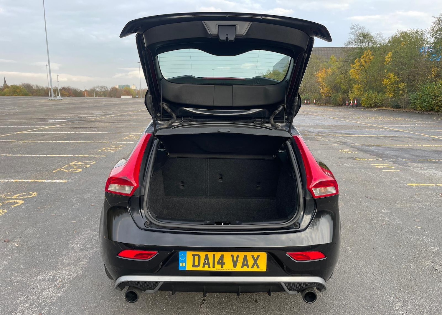 Used Volvo V40 2014 for sale - 76623146: Photo 41