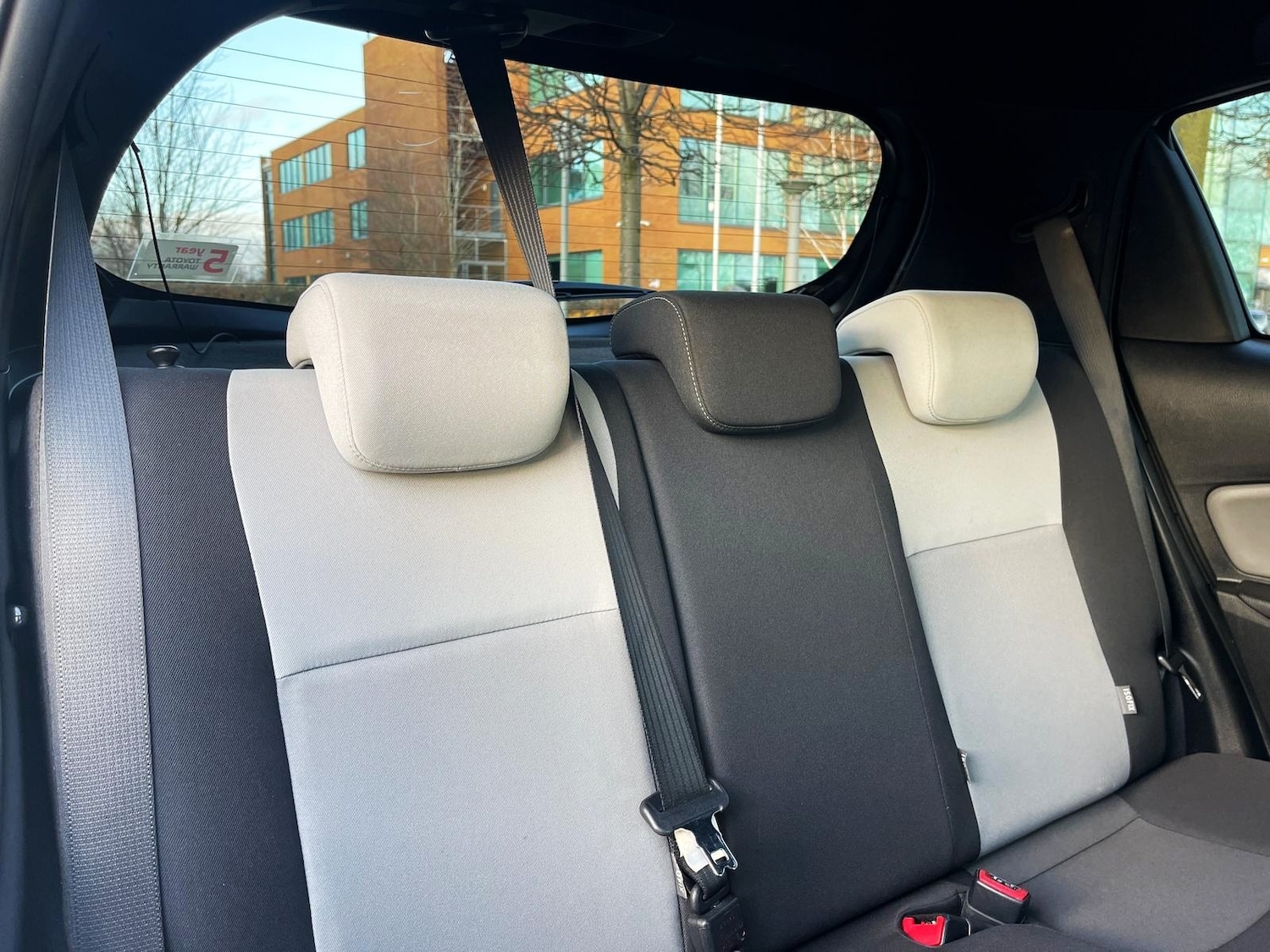 Used Toyota Yaris 2016 for sale - 77013255: Photo 29