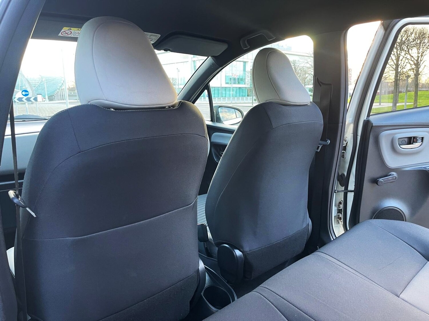 Used Toyota Yaris 2016 for sale - 77013255: Photo 33